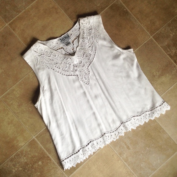 Vintage Tops - Cut Work Lace Sleeveless Top